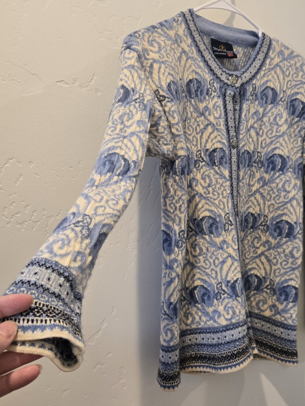 Wool Cardigan - Picture 9 of 10